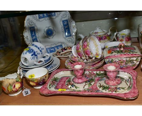 A GROUP OF CERAMICS, comprising Aynsley 'Orchard Gold' cream jug and sugar bowl (green backstamp), Royal Albert 'Serena' tea 