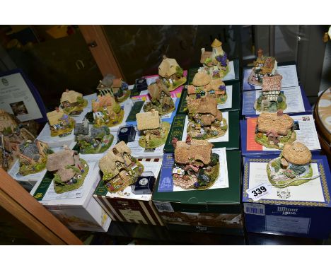 NINETEEN BOXED LILLIPUT LANE SCULPTURES FROM SYMBOL OF MEMBERSHIP/COLLECTORS FREE GIFT, all with deeds, 'Thimble Cottage' 199