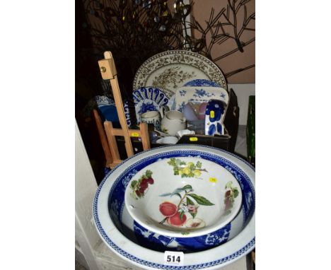 A BOX OF CERAMICS AND LOOSE, ETC, including a Portmeirion Pomana 28cm diameter bowl, a Wedgwood Fallow Deer blue and white wa