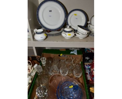 ROYAL DOULTON AND ROYAL ALBERT TEA AND DINNER WARES AND A BOX OF GLASSWARE, comprising a Royal Albert Sherbrooke pattern twen