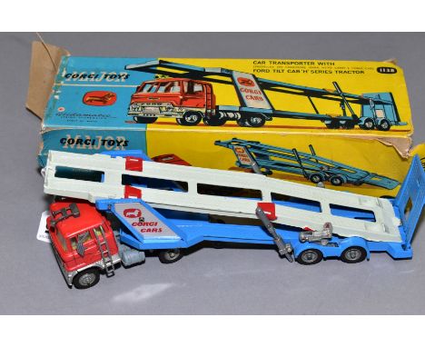 A BOXED CORGI MAJOR TOYS FORD H SERIES ARTICULATED  CAR TRANSPORTER, No 1138, very lightly playworn condition, minor paint lo