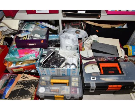 A QUANTITY OF HABERDASHERY, CRAFTING AND SEWING MACHINE ITEMS, to include fabric samples, woollen threads, interlacing ribbon