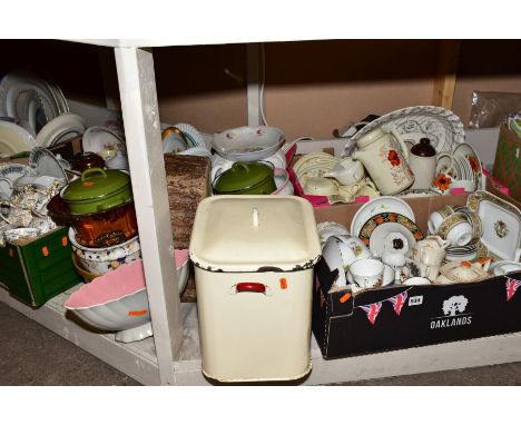 SIX BOXES AND LOOSE TEA/DINNER WARES etc to include Myott 'Rialto', Rosenthall, Meakin 'Hedgerow' and 'Poppies', Johnson Bros