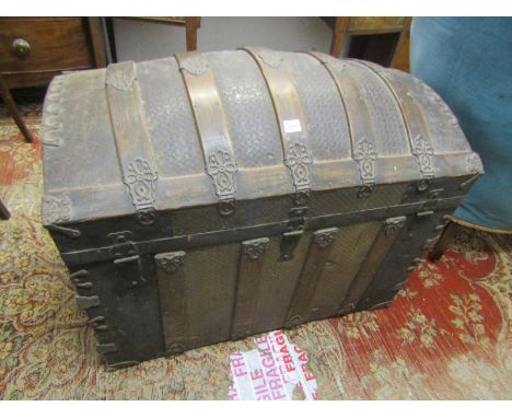 ANTIQUE DOMED TOP CABIN TRUNK, wooden banded top with metal embellishment and leather carrying handles with some original pic