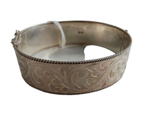 HALLMARKED SILVER ETCHED BANGLE 