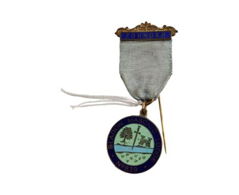 SILVER AND ENAMEL JEWEL - BLADON MASONIC LODGE NO.839 ENGRAVED TO REAR 'PRESENTED TO W.BRO. DR C W MCKEE 1969'