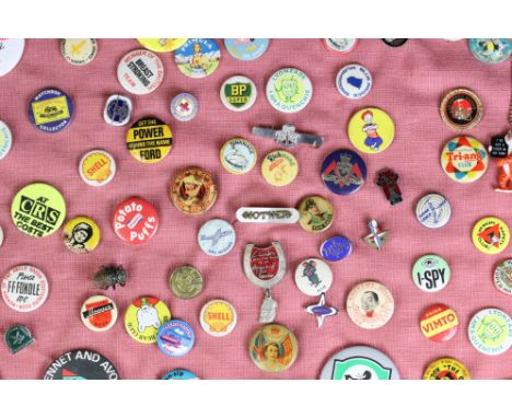 A collection of vintage button / pin badges to include advertising and enamel examples. 
