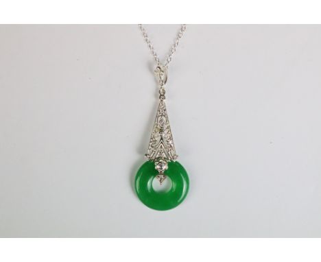 A silver and jade interchangeable pendant necklace on silver chain 