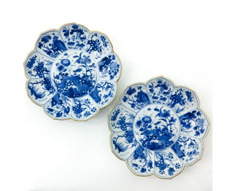 Floral decor, in the shape of lotus leaf, Kangxi Period, 23 cm. in diameter, chip.