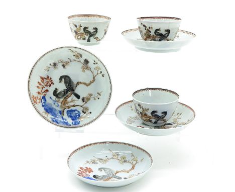 Including 3 cups and 4 saucers, 12 cm. in diameter, polychrome decor of birds, in diverse conditions.