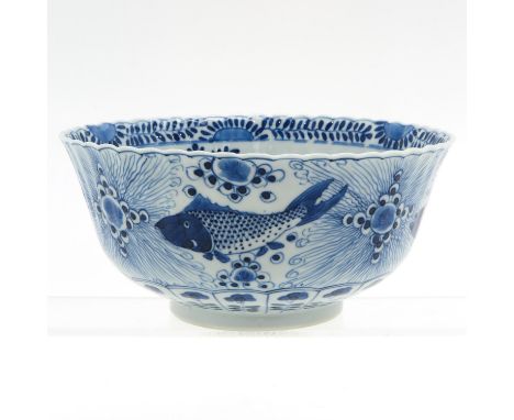 Decorated with sea creatures, 20 cm. in diameter, Kangxi mark.