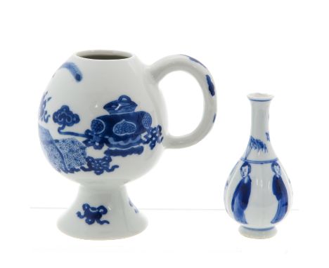 Blue and white decor, including Kangxi Period, pot is 12 cm. tall, chip.