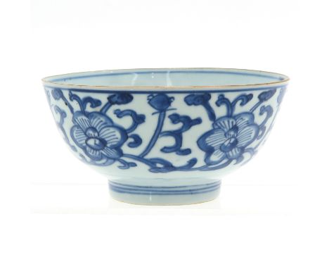 Floral decor, marked with double ring, 15 cm. in diameter. 