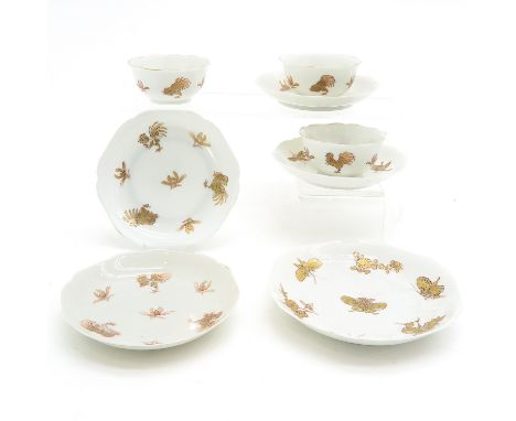 Including 3 cups and 5 saucers, 13 cm. in diameter, depicting roosters, 18th Century, in diverse conditions.