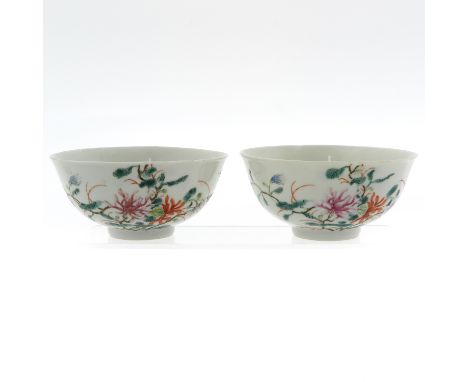 Marked with double ring and 6 characters, 14 cm. in diameter, tiny chips with small hairline.