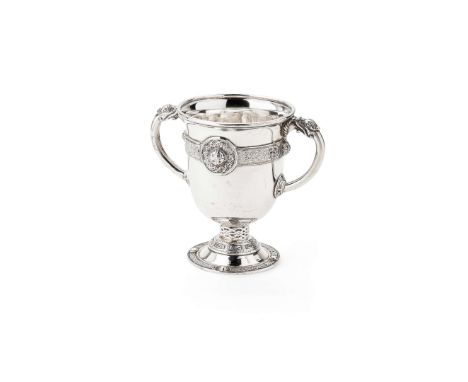  AN IRISH GEORGE V TWIN-HANDLED CUP GEORGE EDWARD & SONS (OF GLASGOW), DUBLIN 1917 Of traditional form, Celtic Beast border, 