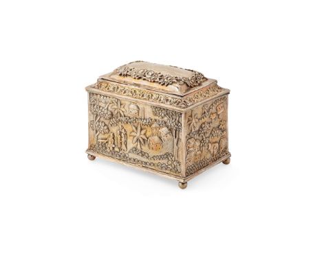  BENGAL - AN INDIAN PRESENTATION TEA CADDY UNMARKED, EARLY 20TH CENTURY Of rectangular outline, heavily chased pastoral scene