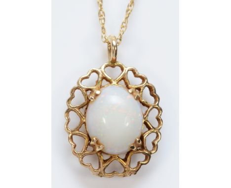A 9ct gold opal pendant, stone 10 x 8mm, 2.3gm 