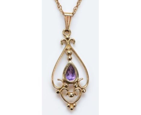 A 9ct gold amethyst single stone pendant necklace, pendant is 25mm in length, 2.2g 
