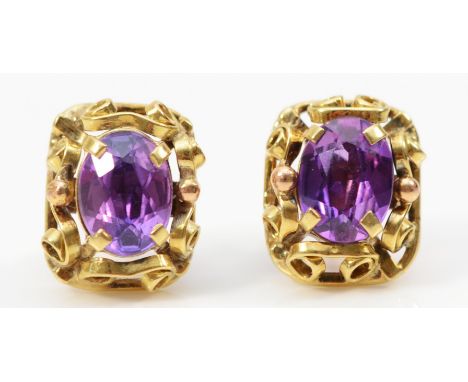A pair of 9ct gold amethyst single stone earrings, 3.3g 
