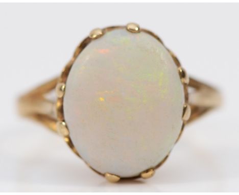 A 9ct gold opal single stone ring, H 1/2, 1.8g 