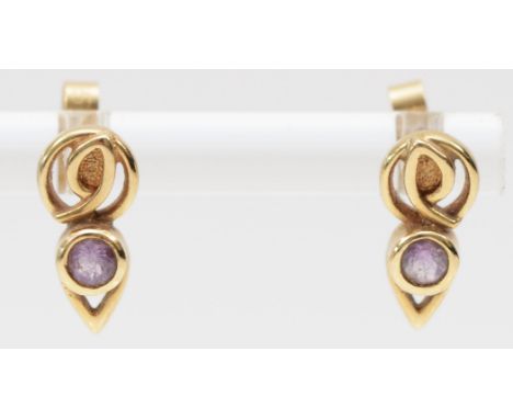 A 9ct gold pair of amethyst ear studs, 1.7gm 