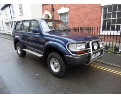 A 1995 Toyota Land Cruiser VX automatic 4.5 litre with LPG conversion, registration number M90 CLB, blue. The vendor informs 