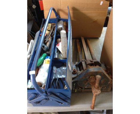 A METAL TOOLBOX AND TOOLS AND A VICE