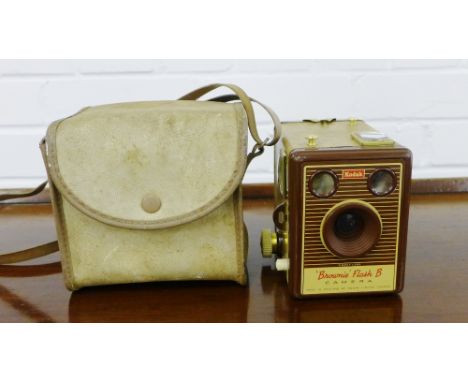 A vintage Kodak 'Brownie' Flash B camera complete with original case 