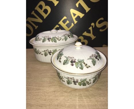 BOX OF ASSORTED CHINA (ROYAL WORCESTER & LAVINIA)