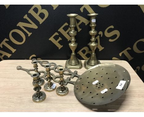 SHELF OF BRASSWARE (CANDLE HOLDERS & OTHERS)