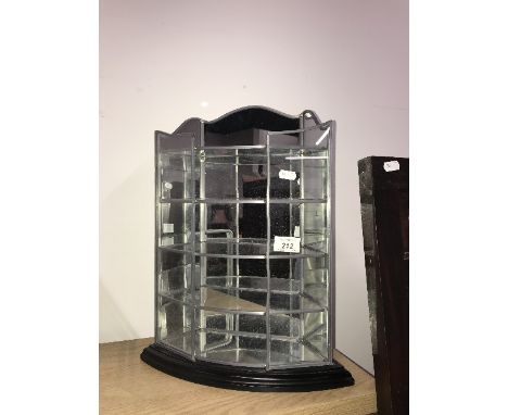 SMALL MIRROR BACKED DISPLAY SHELF