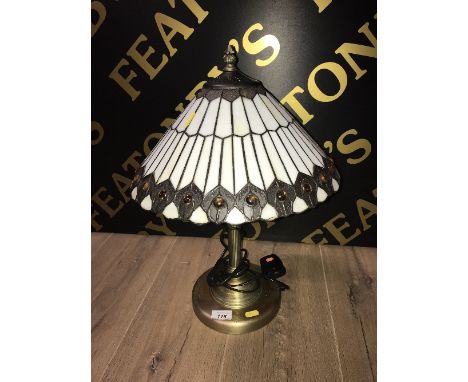 1 TIFFANY STYLE LAMP