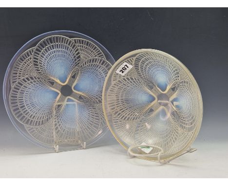 A LALIQUE COQUILLES PATTERN BOWL, ENGRAVED R LALIQUE.   Dia. 21cms. TOGETHER WITH A COQUILLES PATTERN PLATE, MOULDED R LALIQU