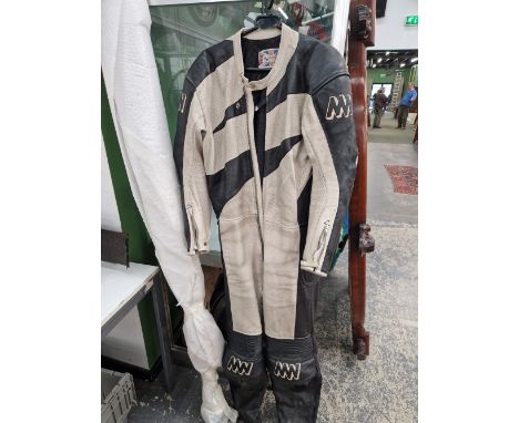 VINTAGE MIKE WILLIS MW LEATHERS. MOTORCYCLE RACING ONE PIECE SUIT, BLACK AND WHITE