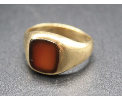 A gent's 9ct gold carnelian set signet ring, sponsor H.G &amp; S, 6.2g, size R