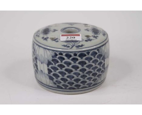 A Chinese blue and white pottery brush washer, of squat circular form, dia.11cm