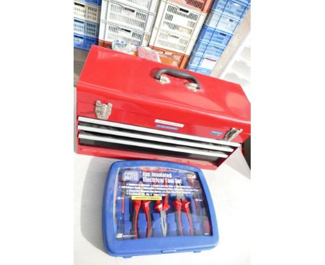 Specialised tools, Red tool cabinet + Powermaster electric toolset (2) 