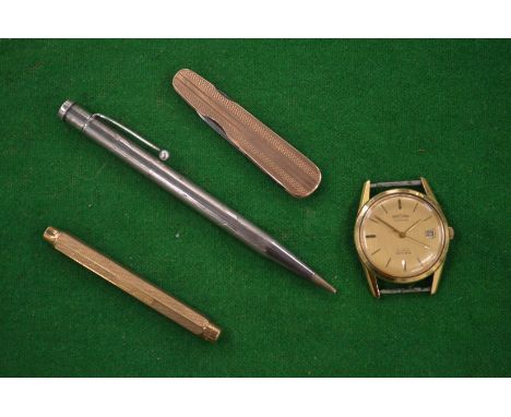 A 9 carat gold propelling pencil, penknife and other items.