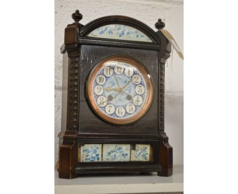 A Victorian oak case mantel clock (faults).