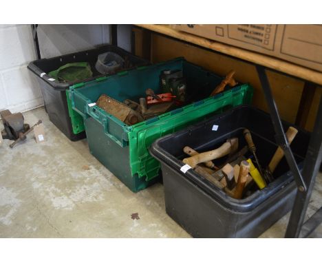 A quantity of tools.