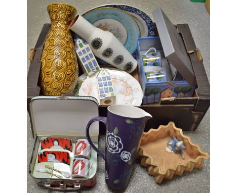 Ceramics - a pair of Royal Worcester Paul Horton designed On Rainbow Days cups and saucers, boxed; another, Popart; a Burleig