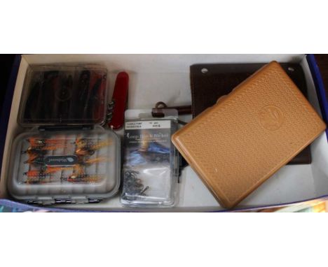 "The Wychwood" double compartment fly box with full display of salmon / sea trout flies: The "Fox Box" fly case with fine col