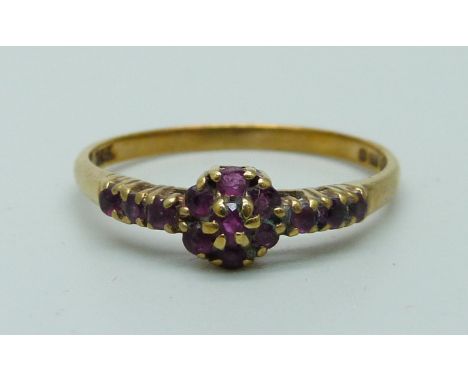 A 9ct gold and ruby ring, 1.5g, Q 