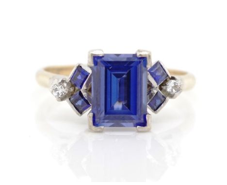 Art Deco synthetic sapphire and 9ct gold ring with a white gold setting and yellow gold shank. Approx weight 2.7 grams, ring 