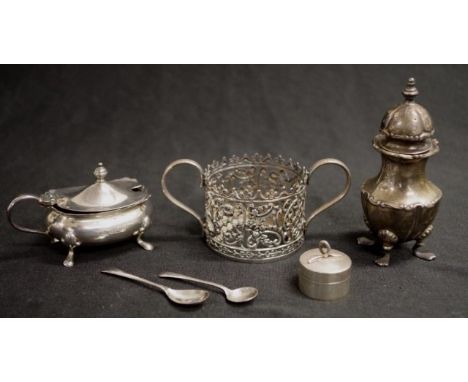 Edward VII sterling silver pepperette Birmingham 1902, makers E.S. Barnsley &amp; Co; together with a sterling silver mustard
