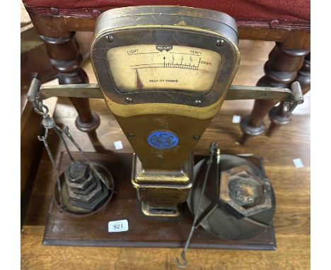 A set of vintage ASC Autobac scales and weights