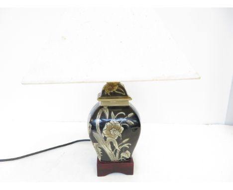 Oriental style ceramic lamp 