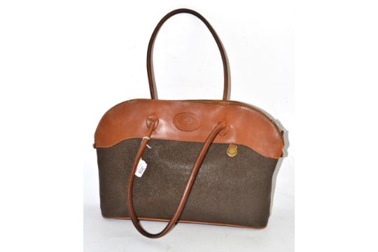 Mulberry Tetbury Bag In Green Scotch Grain With Tan Leather Mounts Mulberry Tetbury Bag In Green Scotch Grain With Tan Leather Mounts And Two Shoulder Straps Brass