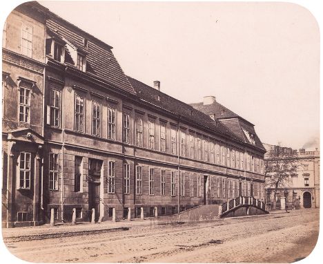 Ahrendts, Leopold -- View of the former "von Hordt'sche Palais", Wilhelmstraße 69, at the corner of Unter den Linden. Early 1